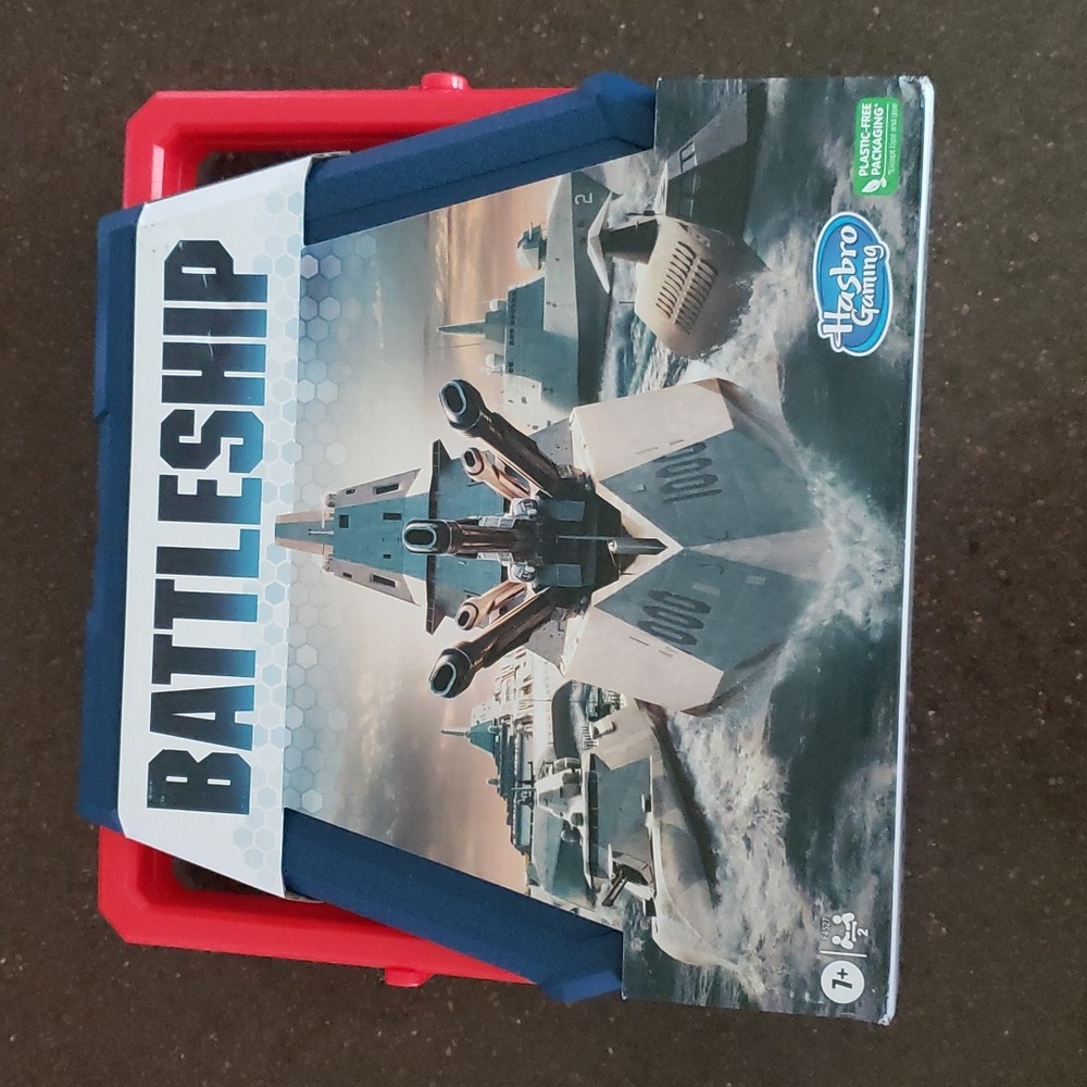 🌲HASBRO GAMING Battleship Game.  NWOT